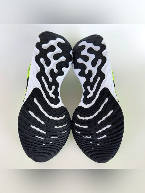 Nike React Infinity Run Flyknit 2 Volt Black Mens 11 Shoes Sneakers CT2357-700 main image 7